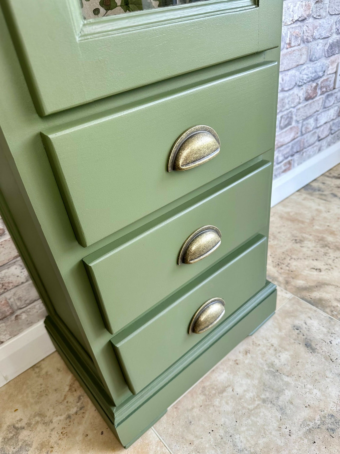 Green Display Cabinet 9