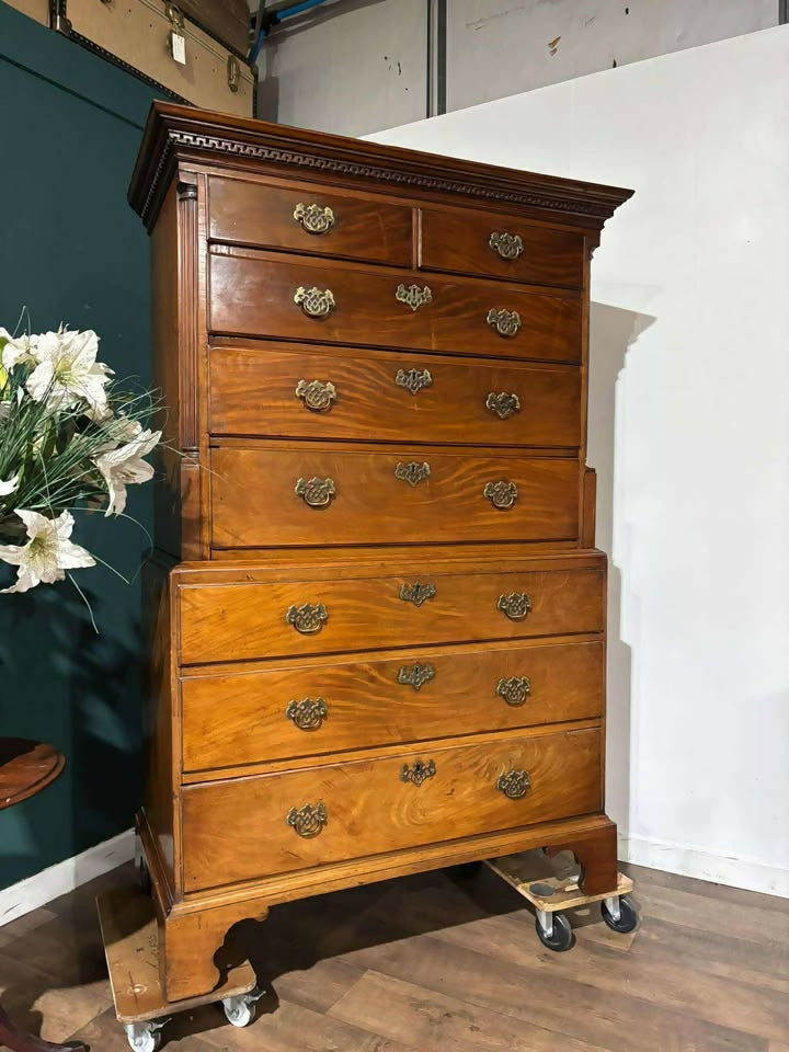 George III Mahogany Chest on Chest – c. Early 19th Centuryas