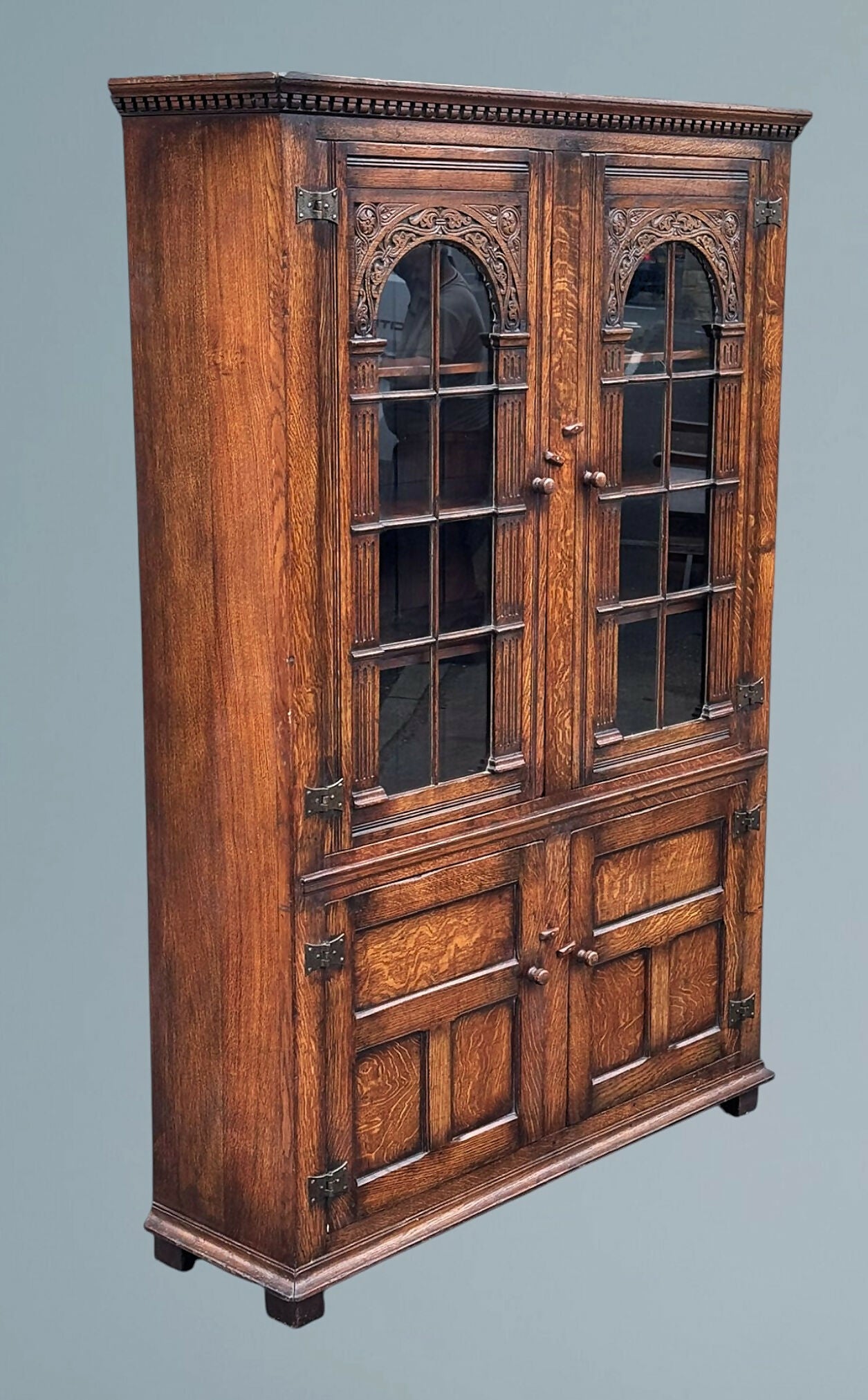 Titchmarsh & Goodwin English Oak Bookcase