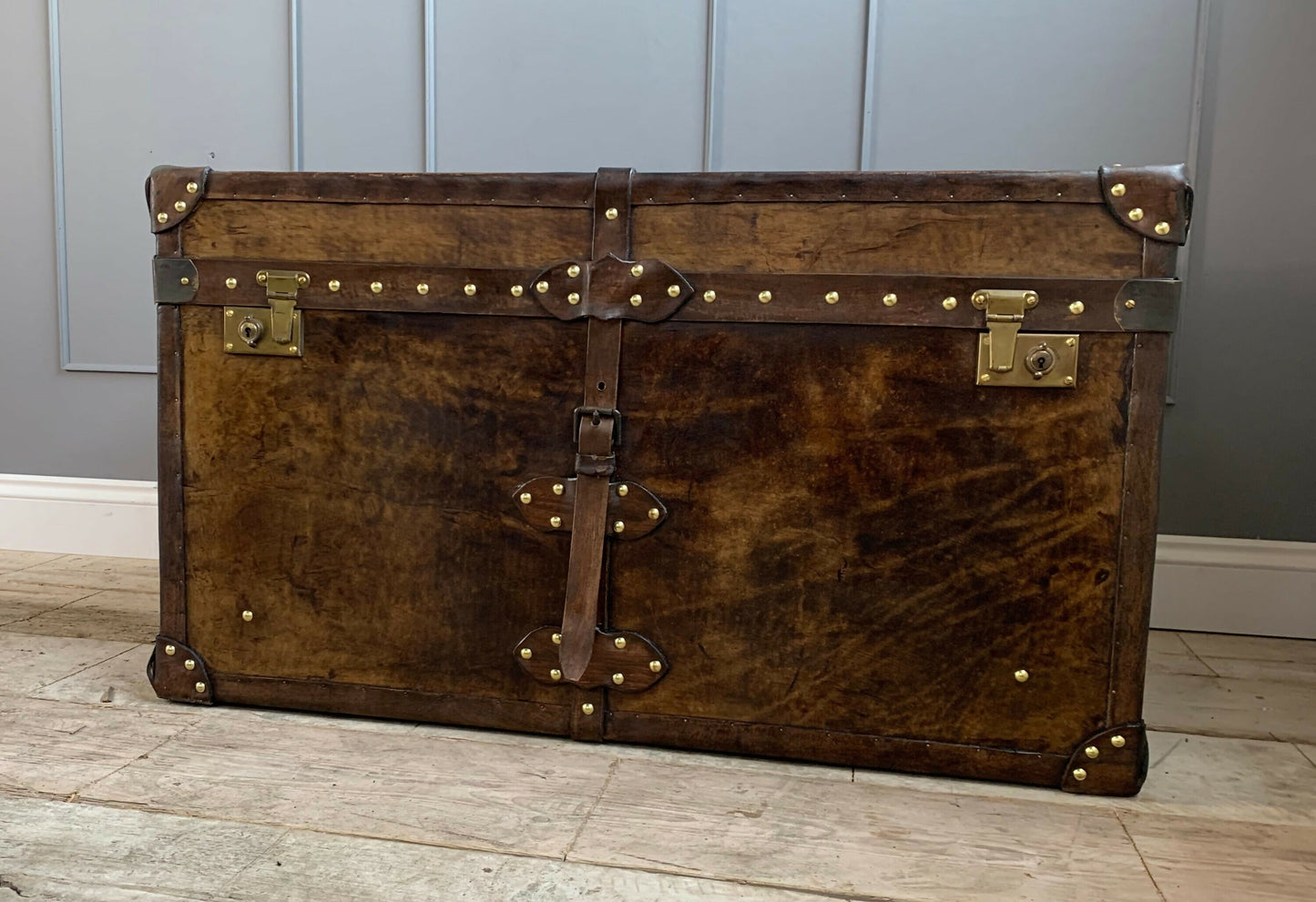 English Handmade Leather Coffee Table Trunk