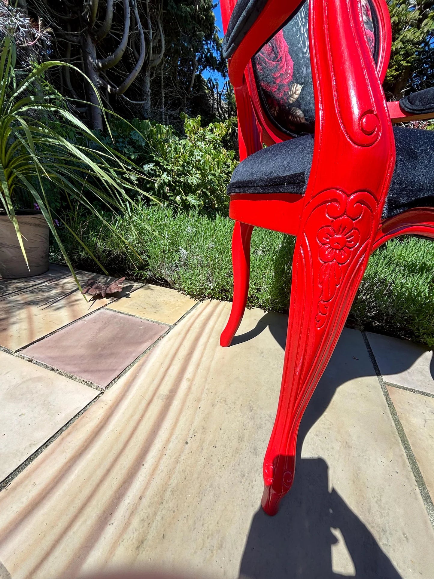 Black Swan Armchair, Hand-Painted Red Frame, Velvet Seating, Artistic Accent Chair