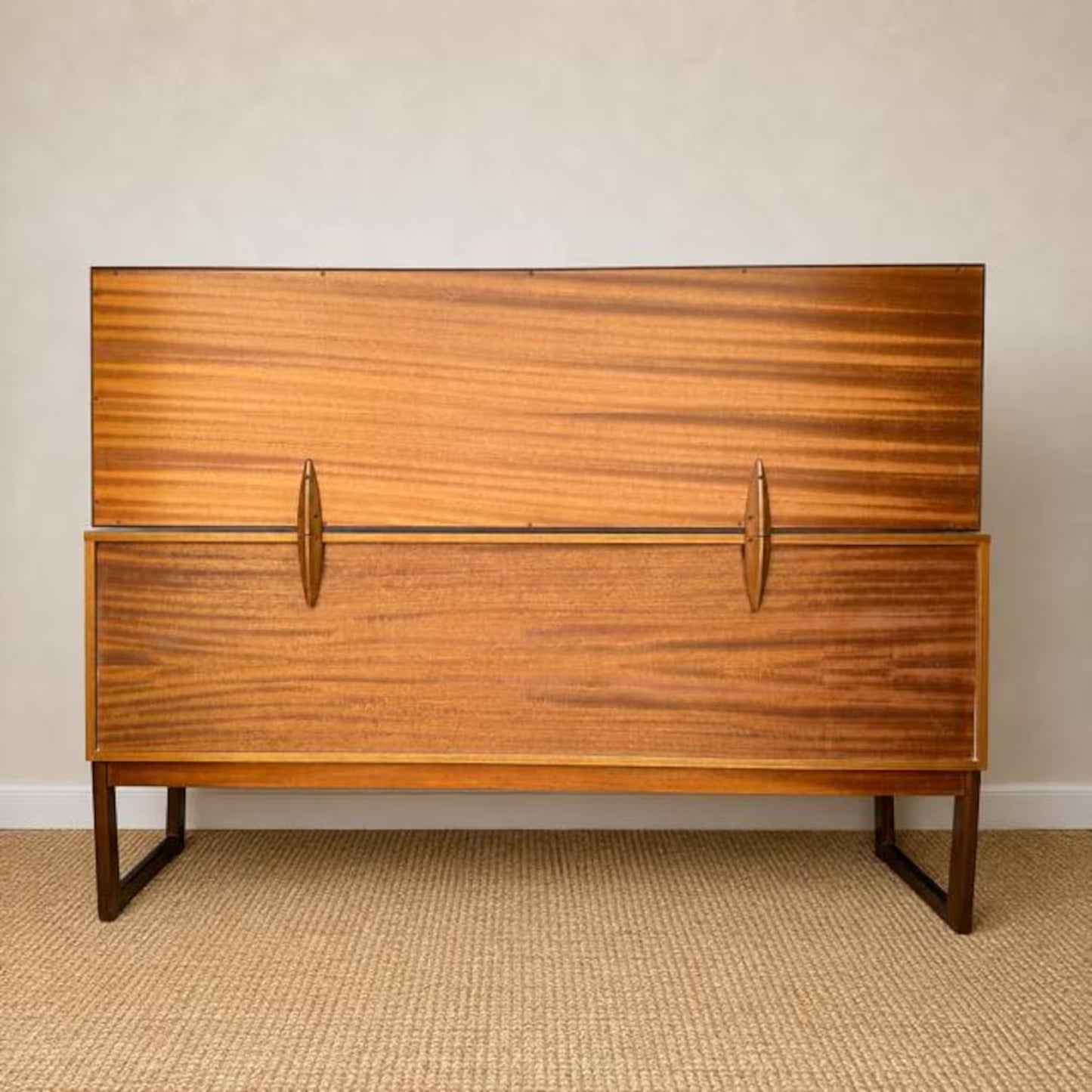 Vintage Europa Dressing Table With Mirror | Mid-Century Retro Sideboard | 9 Drawer Dresser | Media Unit | Scandinavian Furniture