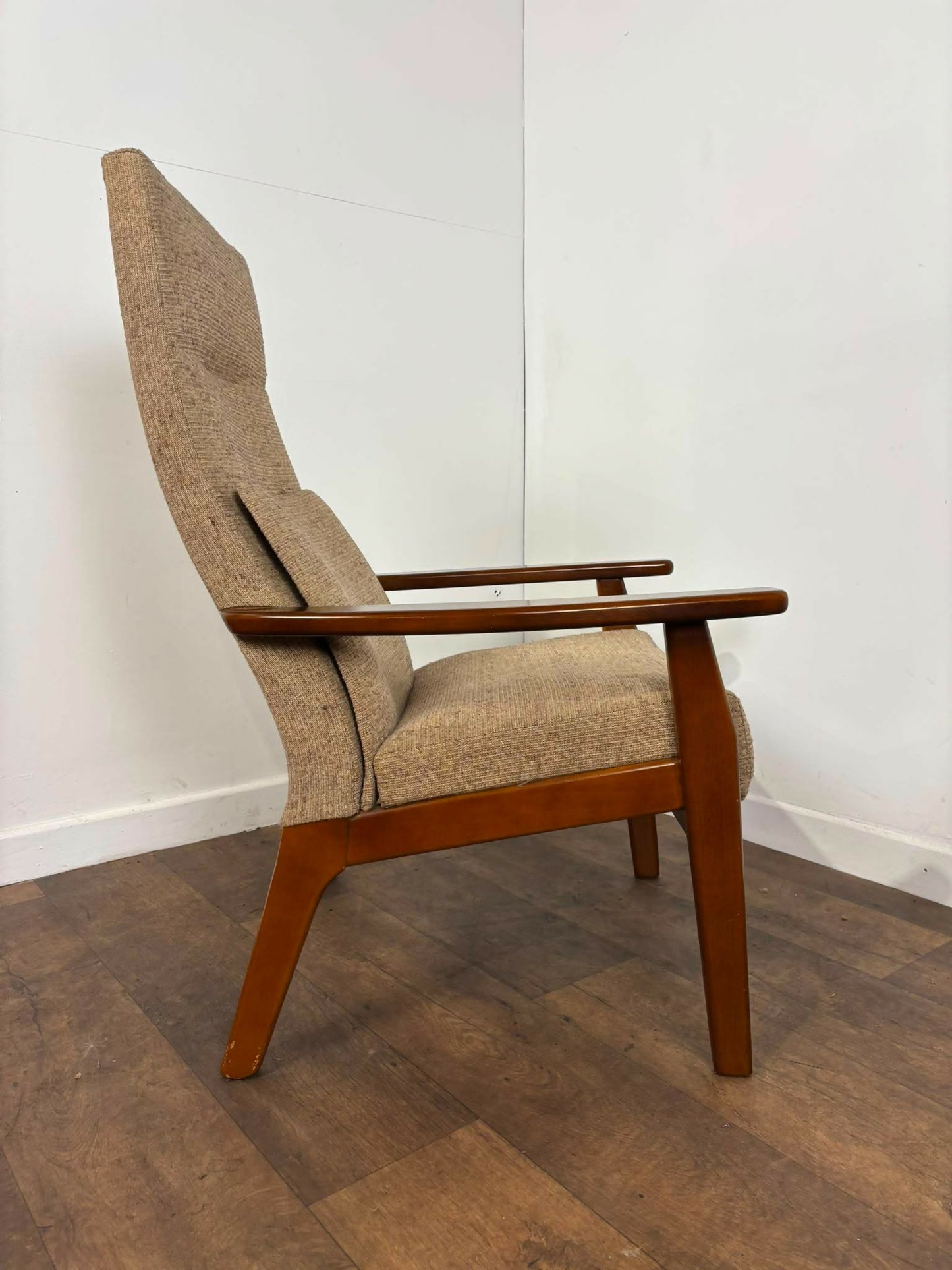 Vintage Parker Knoll Oak Armchair – Model PK1067-70