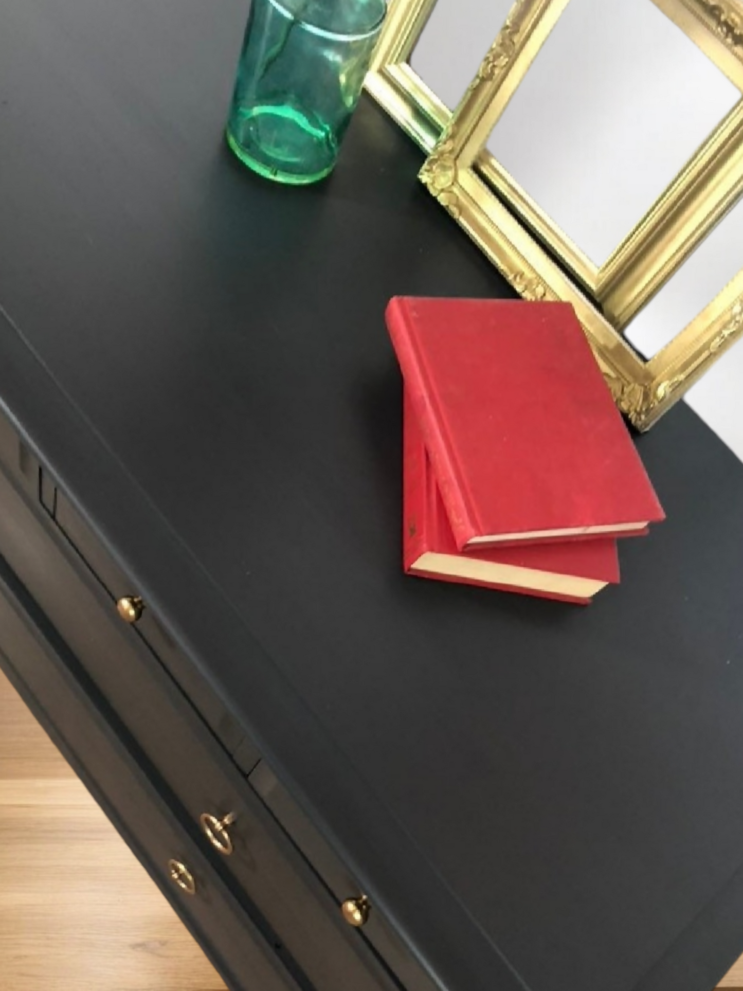 Stag minstrel dark grey chest of drawers