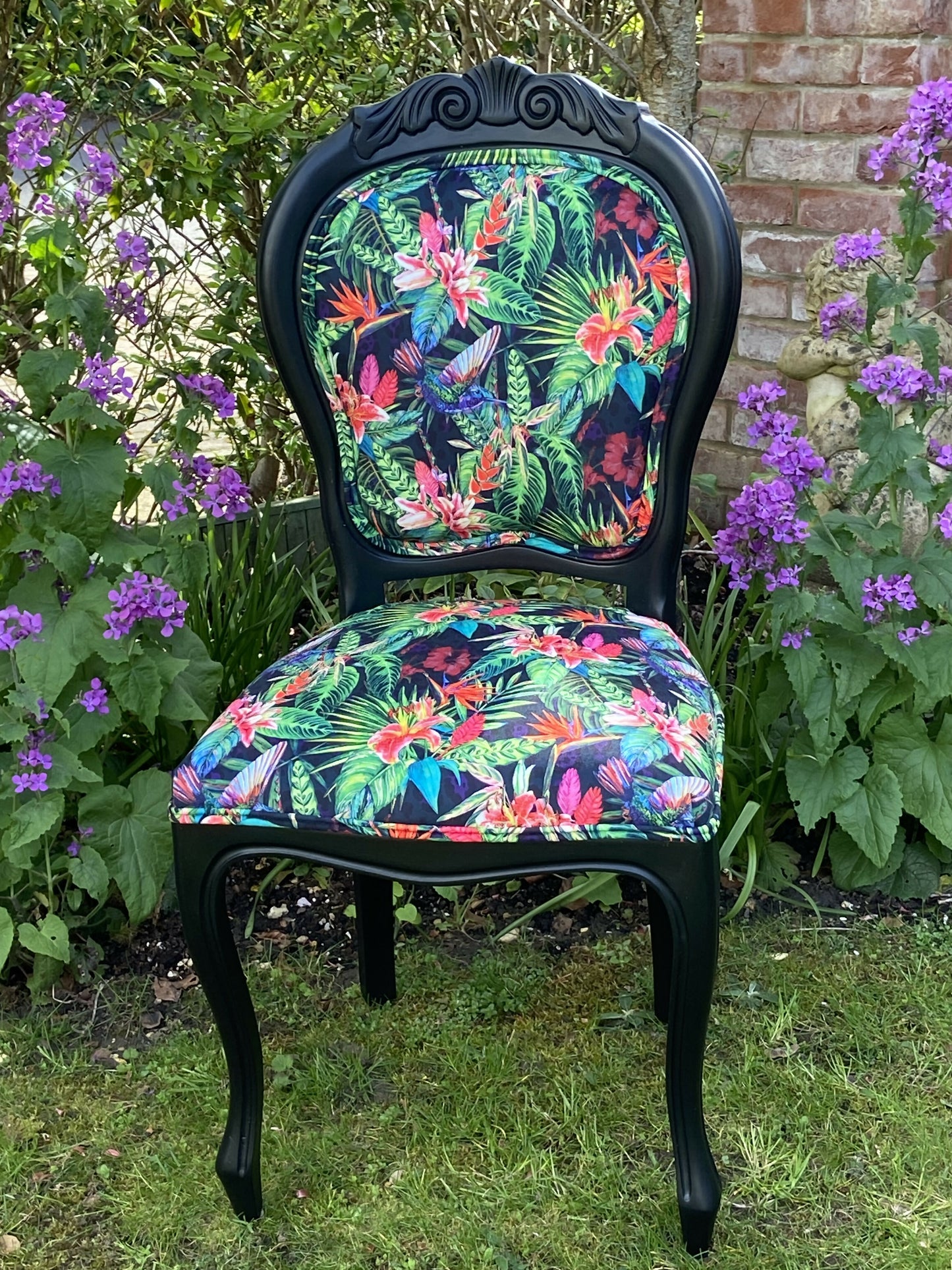 Rococo Vintage Hummingbird Velvet Chair