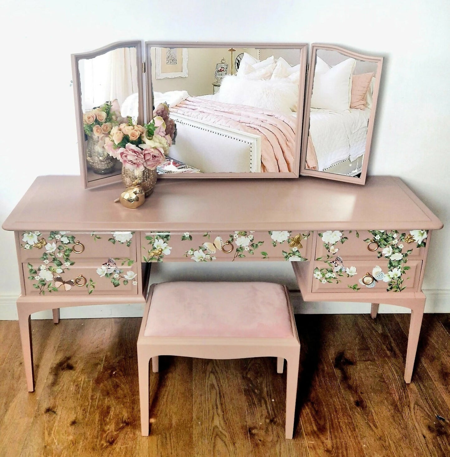 Pink stag dressing table,