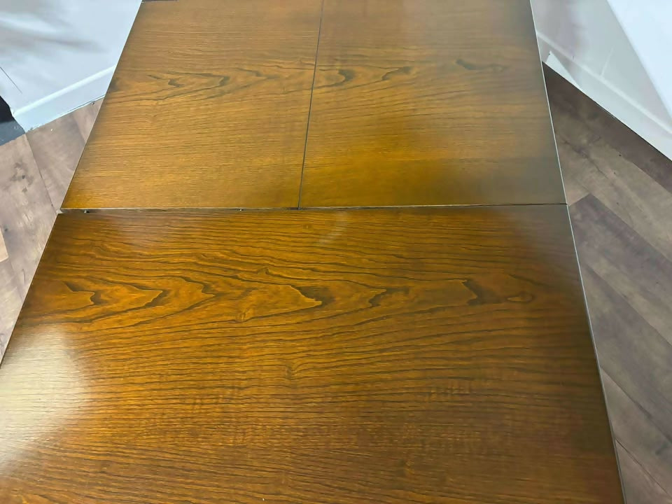 Large Extending Oak Draw Leaf Table