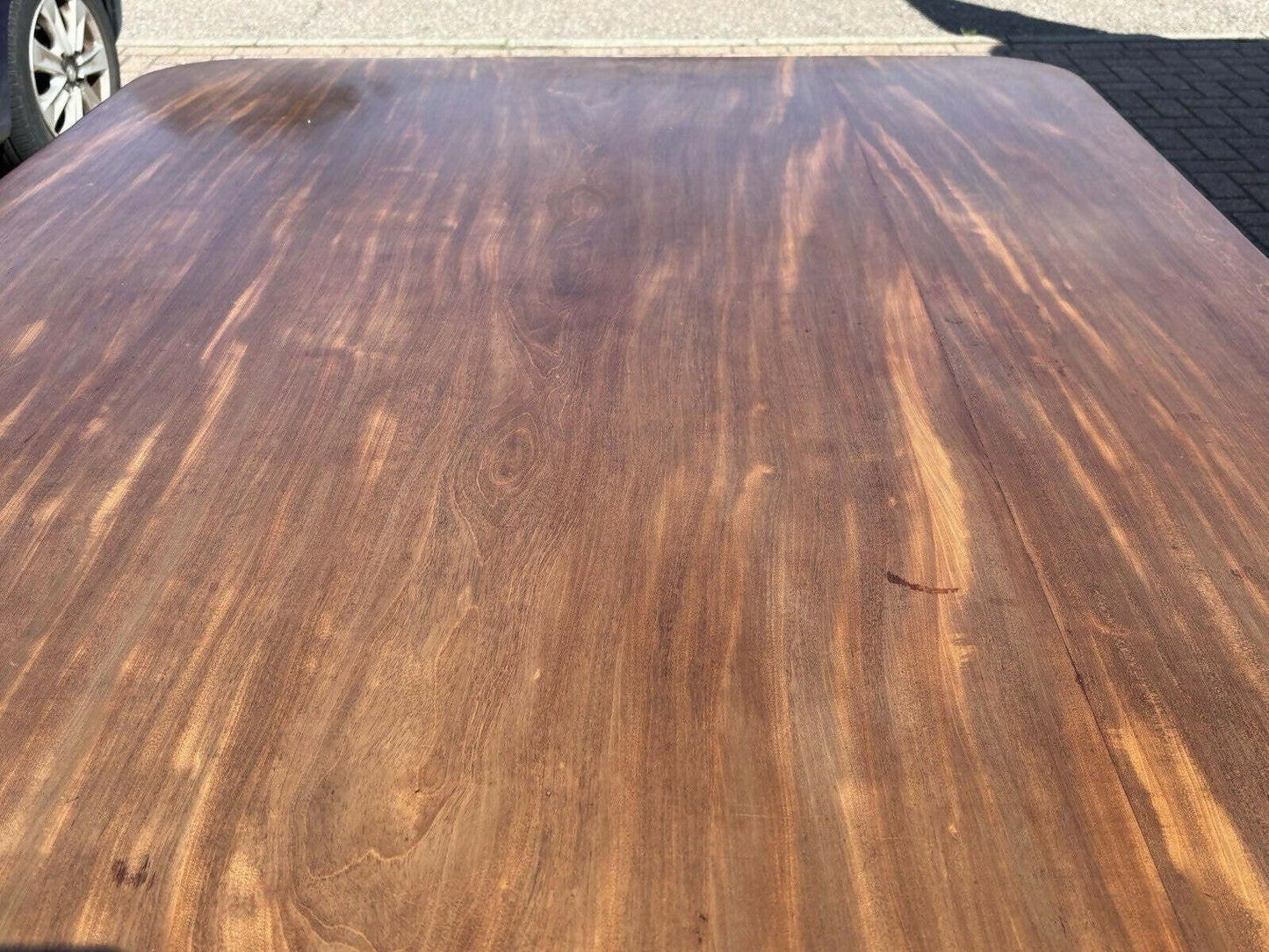Antique Mahogany Dining Table & 8 Chairs.