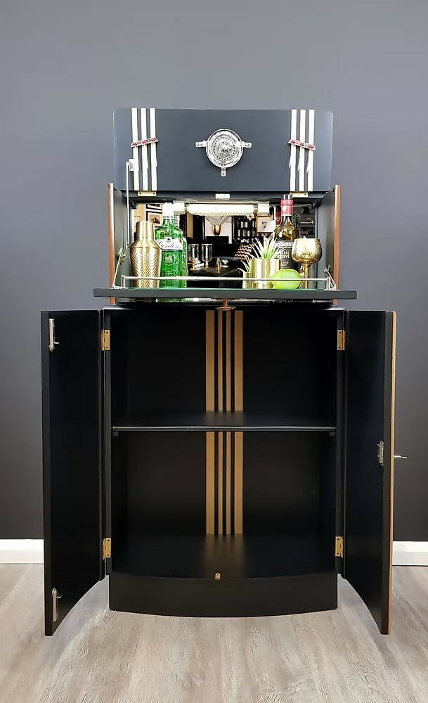 "Manhattan', Drinks Cocktail Cabinet, Drinks Cabinet, Gin Bar, Vintage 1950's.