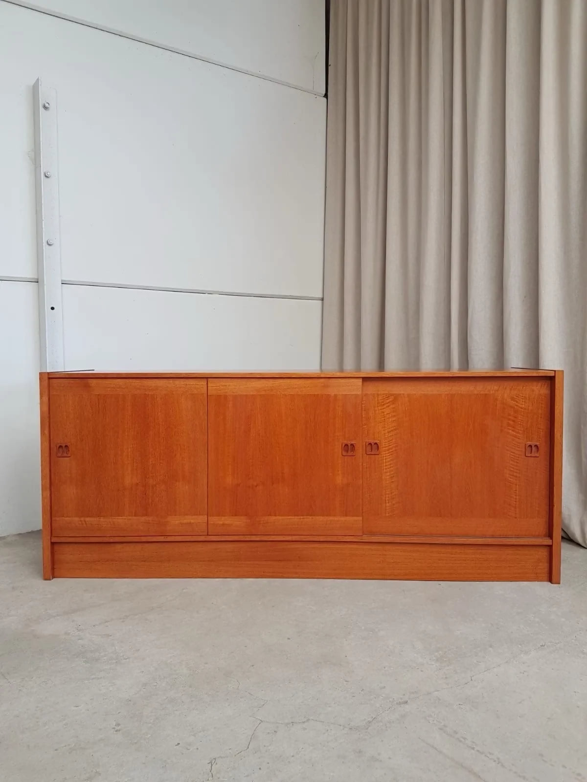 Vintage Mid Century Clausen & Son Large Danish Sideboard Media Cabinet Unit R911