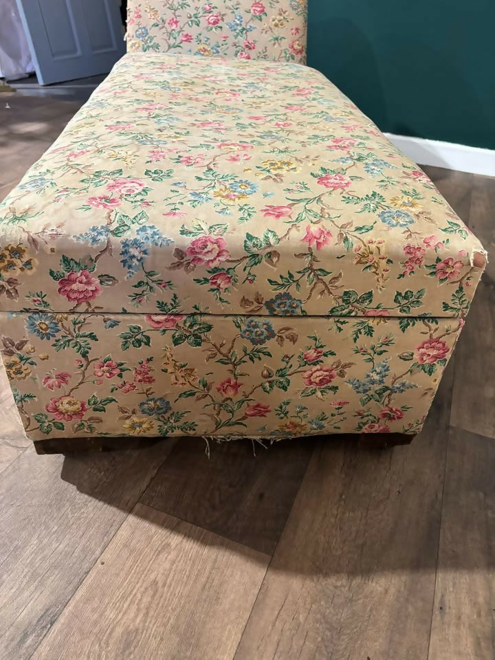 Vintage Chaise 5
