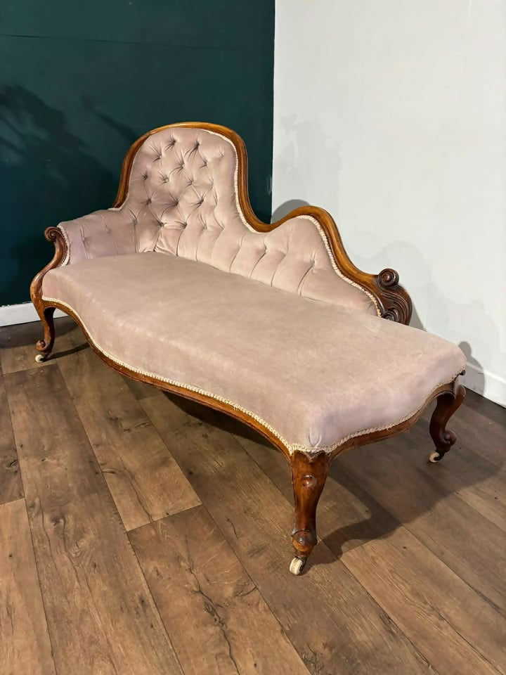 Victorian Mahogany Chaise Longuec