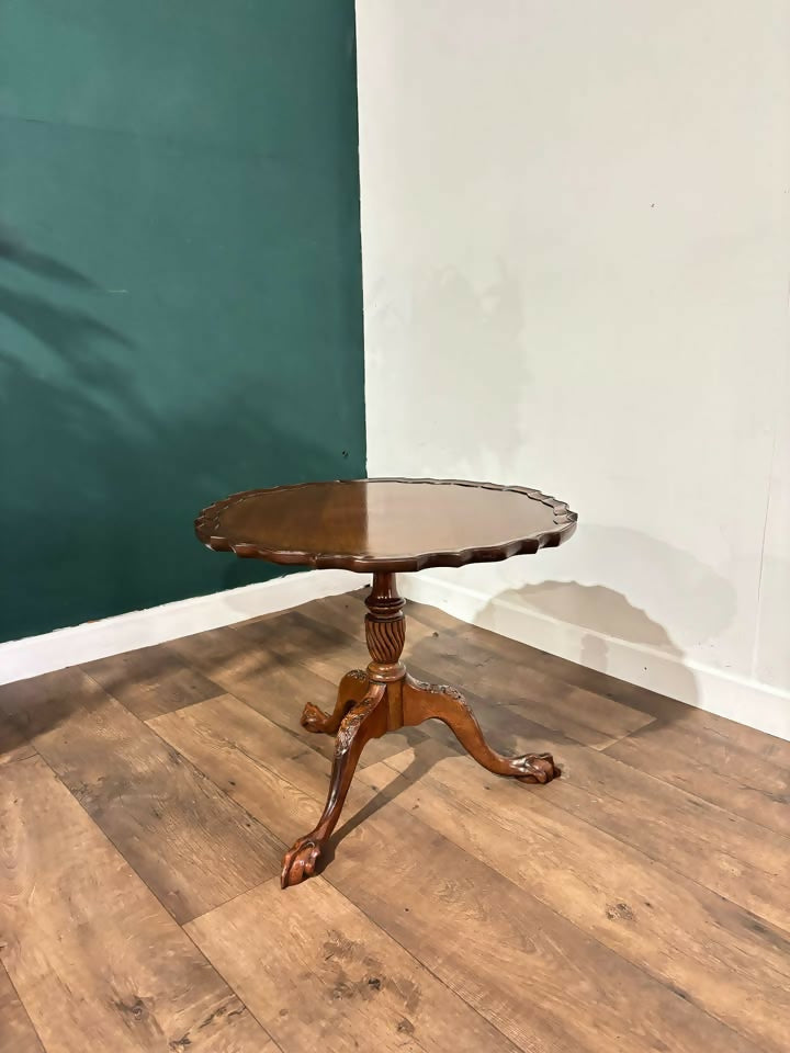Reproduction Tilt Top Pie Crust Edge Side Table5656