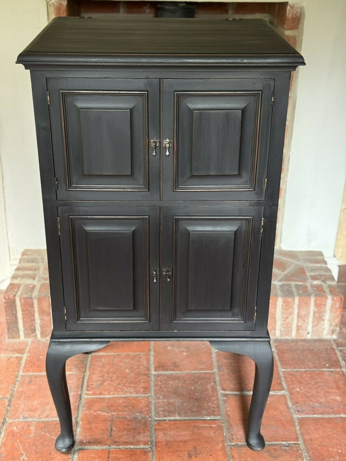 Vintage Solid Mahogany Lift Top Black Painted Music Stereo Cupboard Cabinet