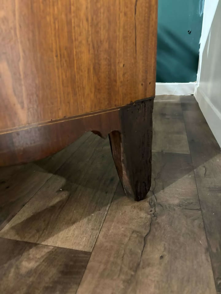 19th Century String Inlaid Bow Fronted Mahogany Chest Of Drawersvv