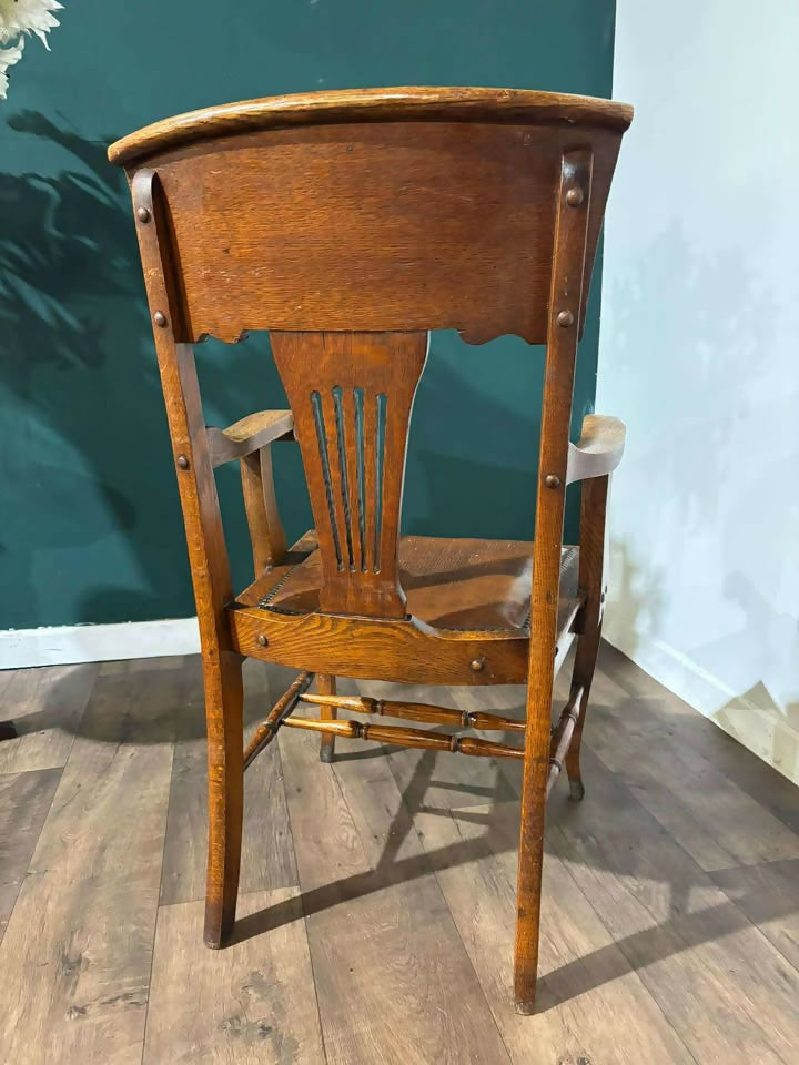 Vintage Oak Office Armchair – Golden Finishxc