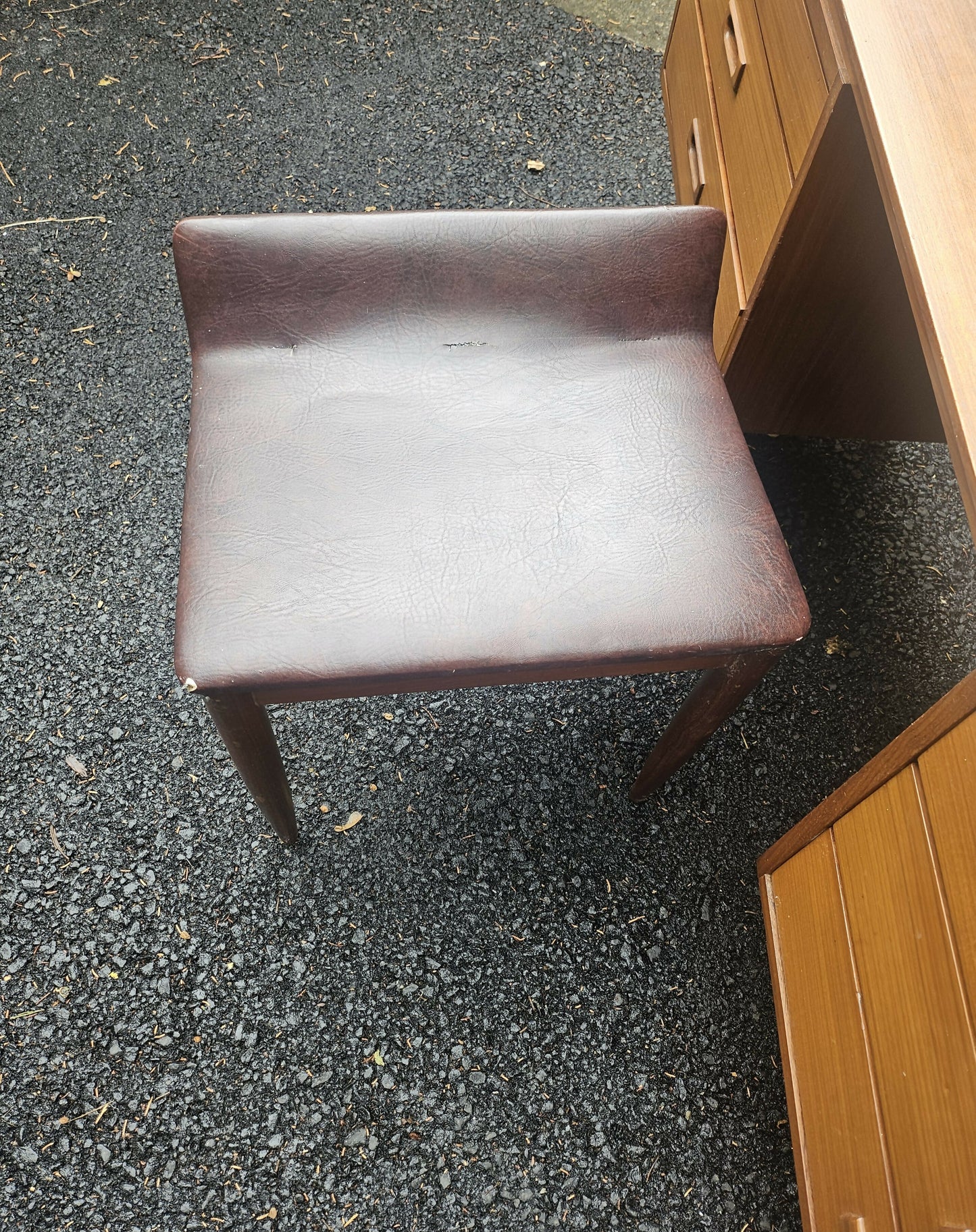 Mid Century Modern Dressing Table by White & Newton with stool and mirror