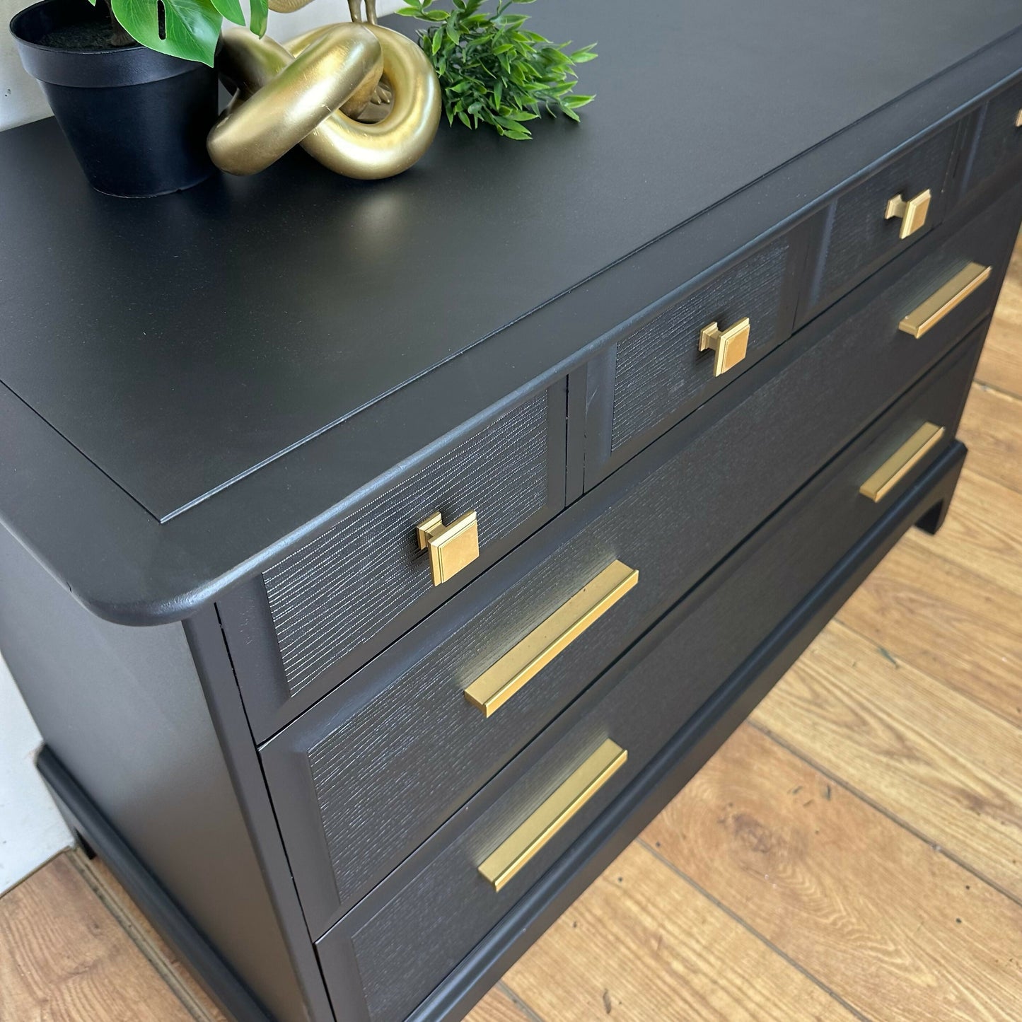Refinished Mid Century Stag Minstrel Chest of drawers, black, vintage dresser