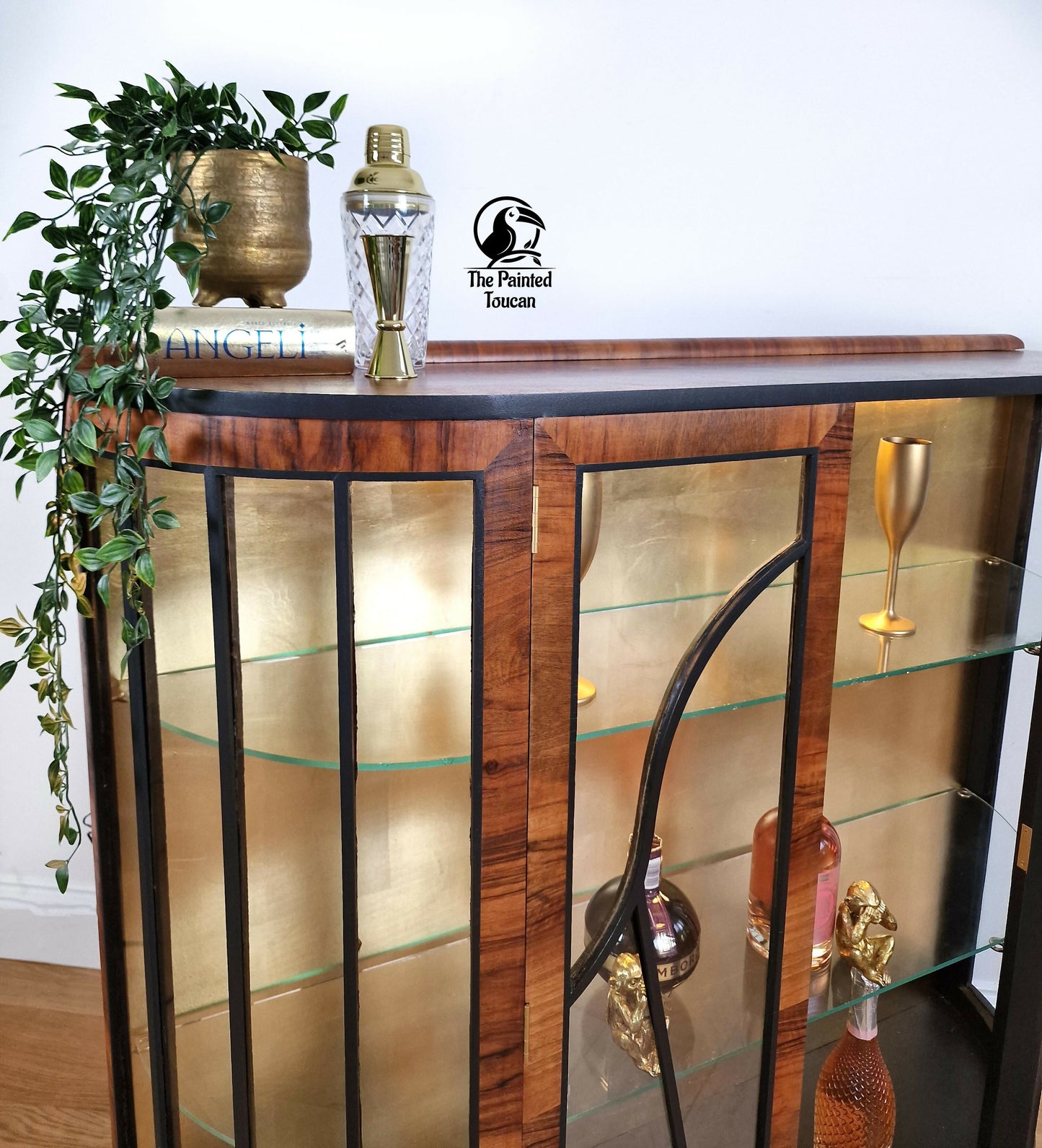 Vintage Art Deco drinks cocktail cabinet, black and gold