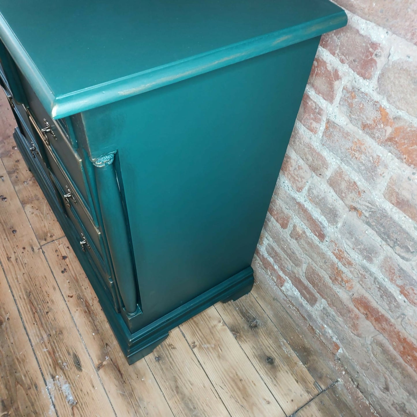 Green Drawer Unit