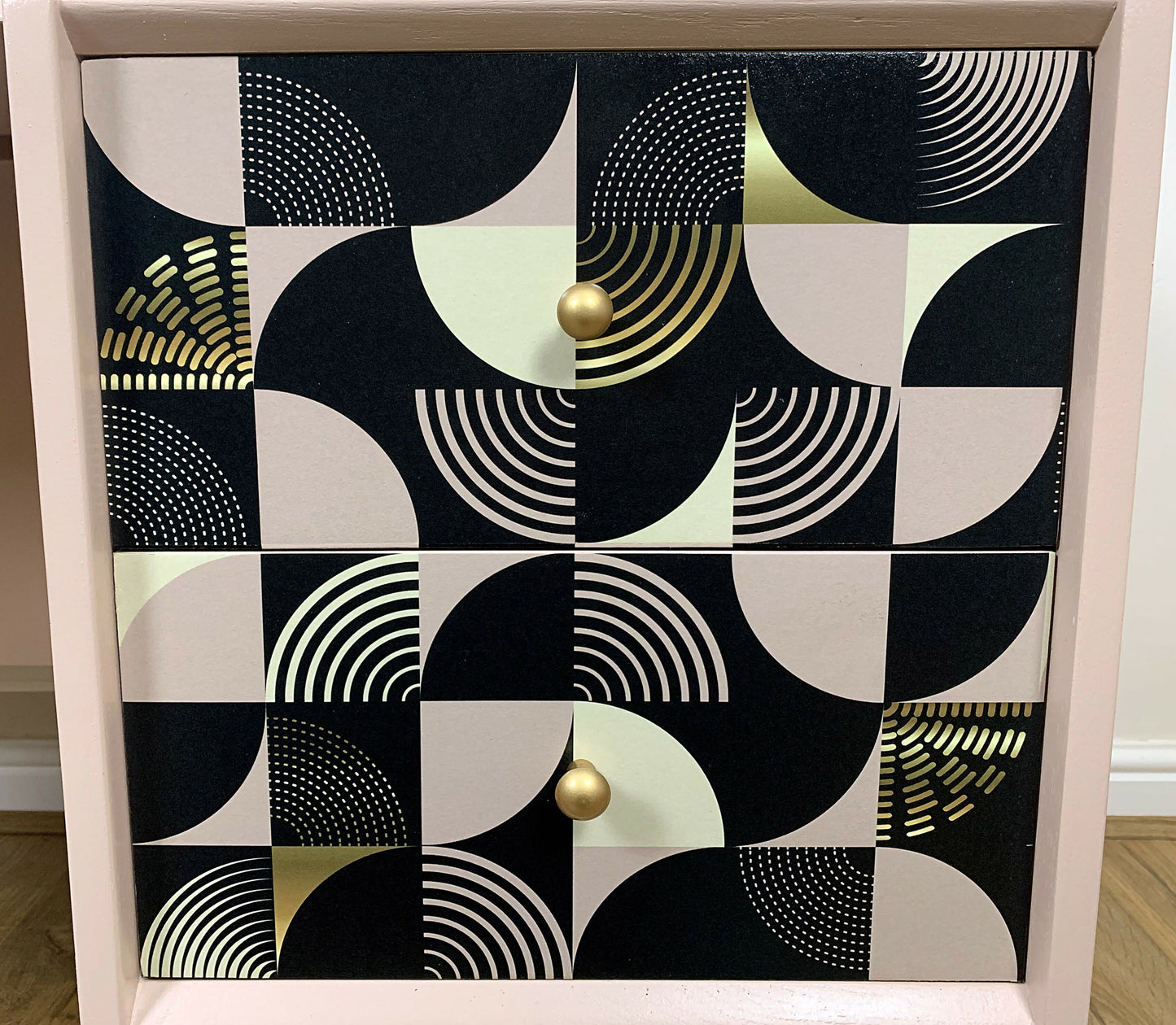 1000023557