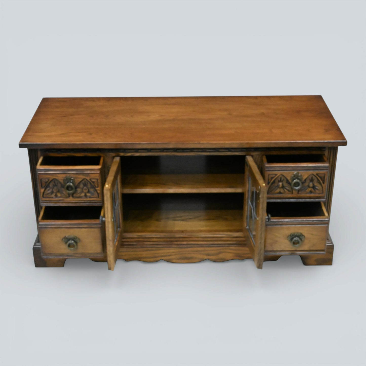 Old Charm Entertainment Cabinet TV Stand Model 2346 Light Oak FREE UK Delivery