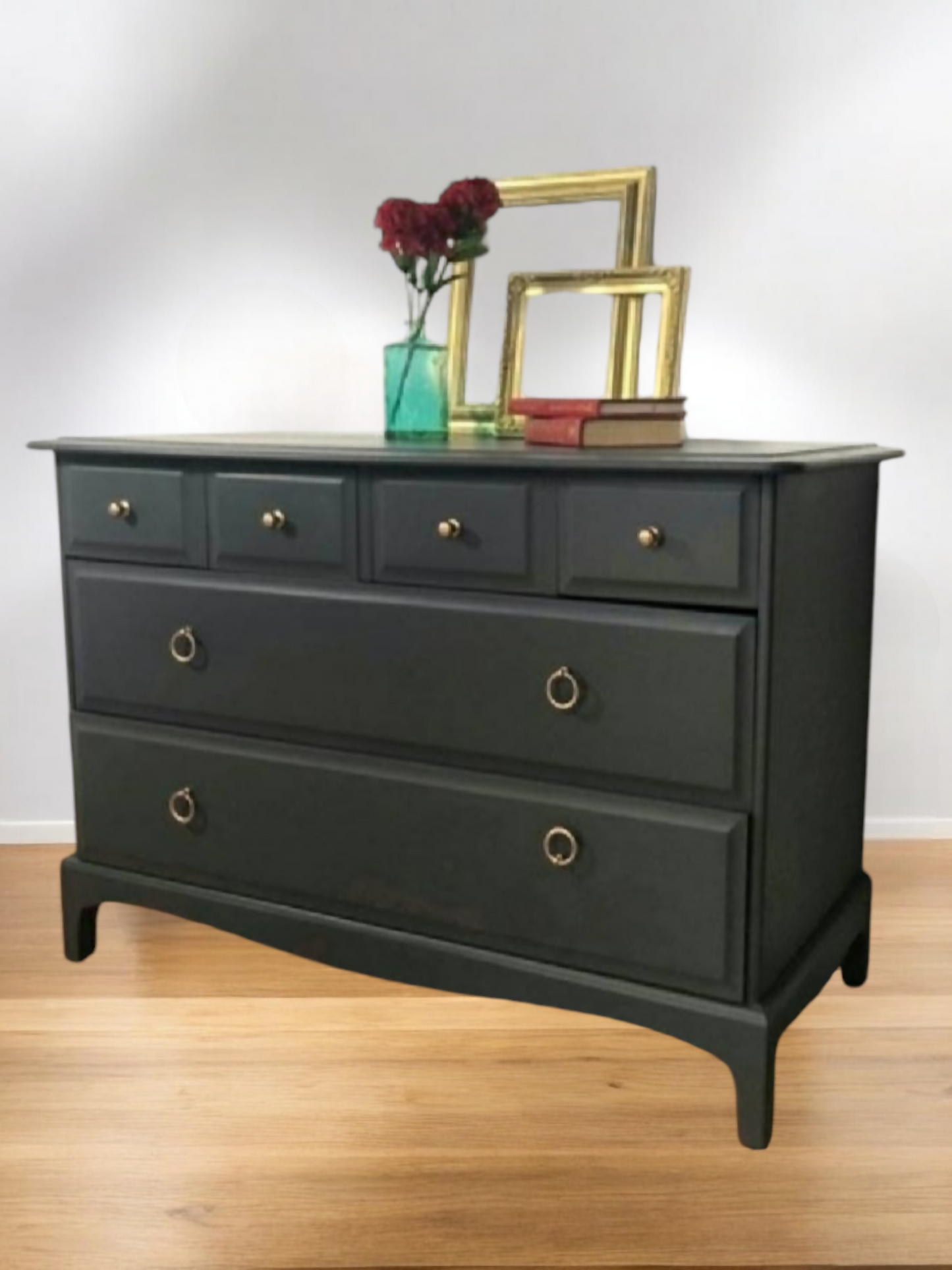 Stag minstrel dark grey chest of drawers