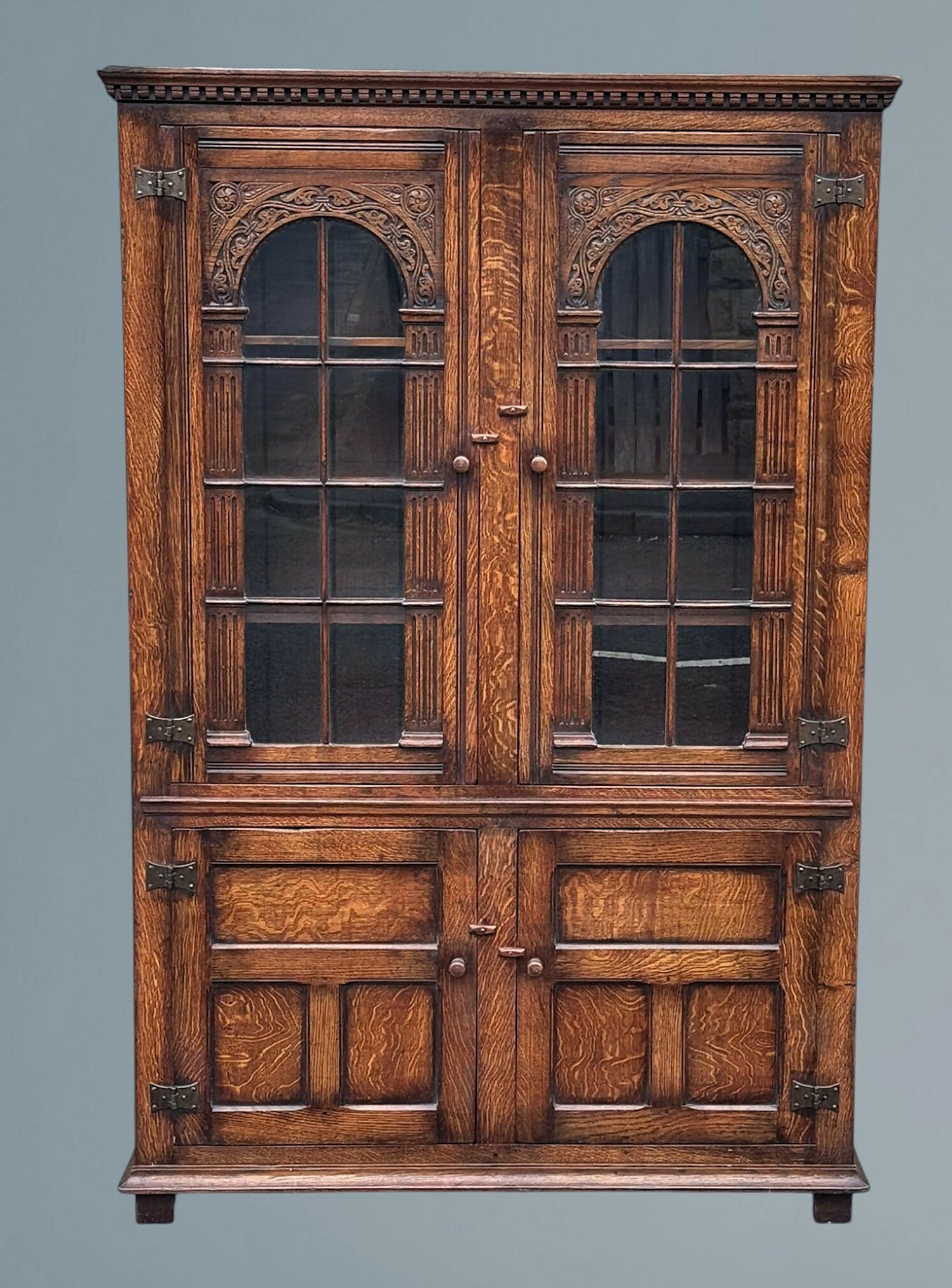 Titchmarsh & Goodwin English Oak Bookcase