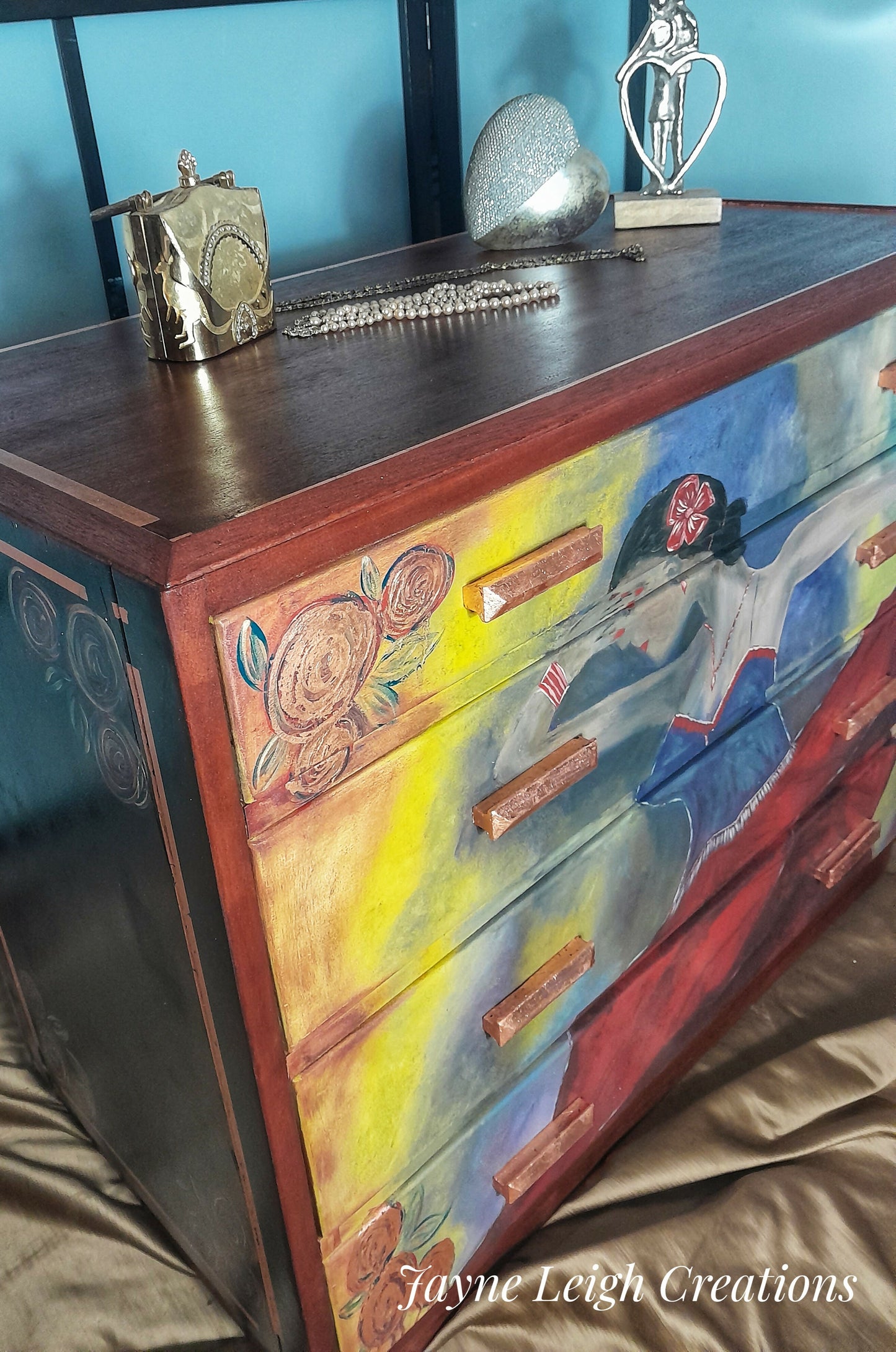 Valentine Drawers