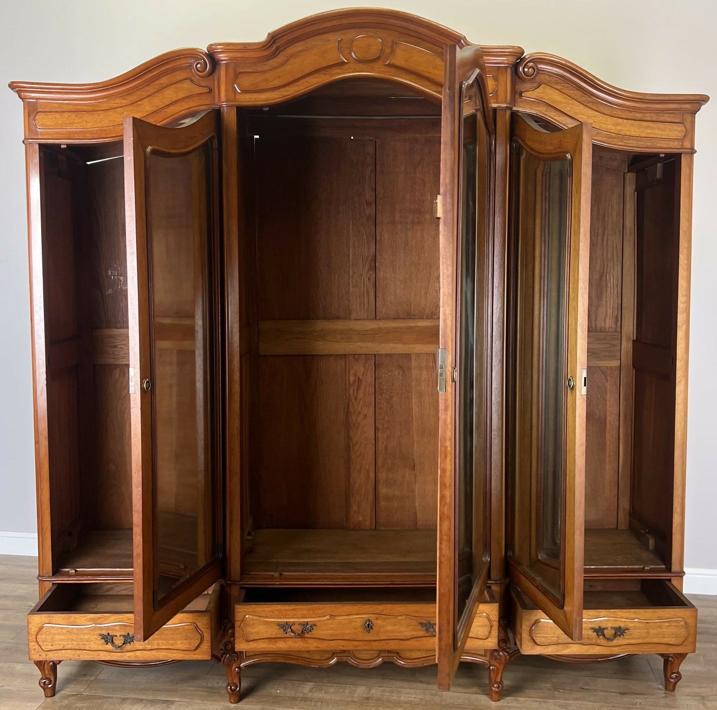 Wardrobe Antique French Mahogany Three Door Mirrored Carved Armoire LOT 6127