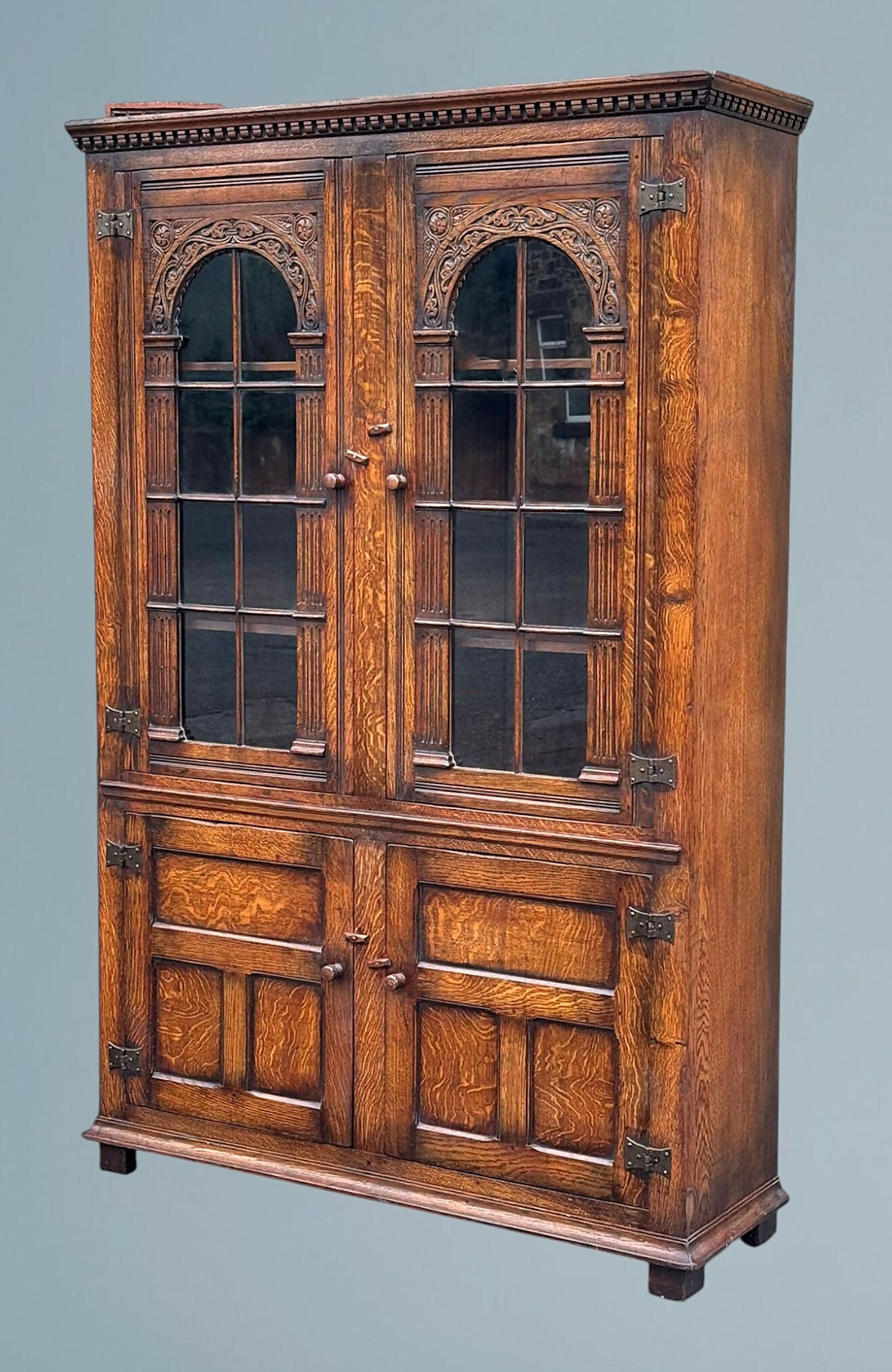 Titchmarsh & Goodwin English Oak Bookcase