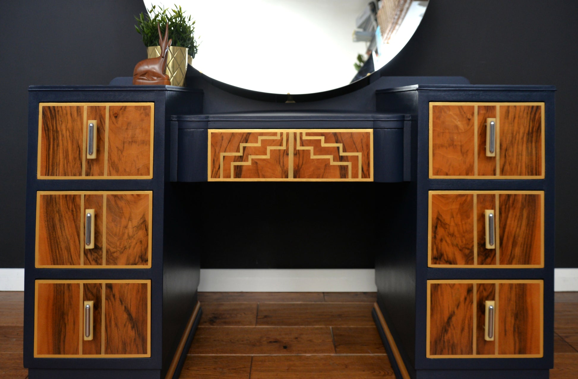 front dressing table