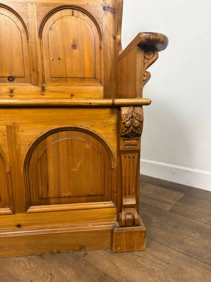 Victorian style Pine Single Seat Settle