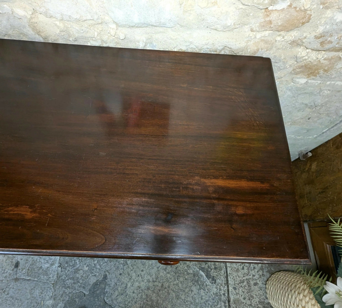 Georgian Mahogany Chest of Drawers - 3 Drawers