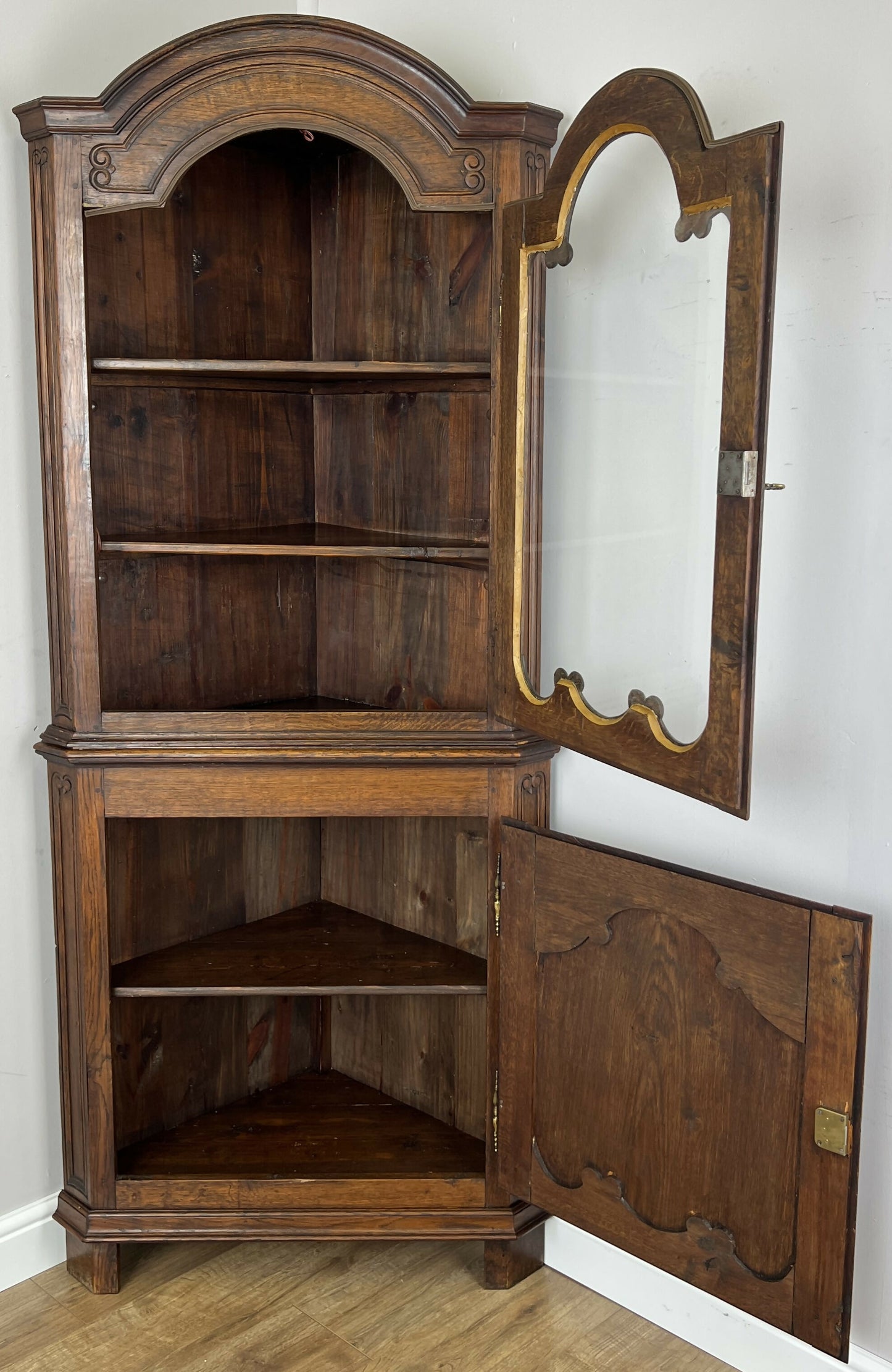 Bookcase Vintage French Style Oak Display Cabinet Carved Sideboard LOT 6262