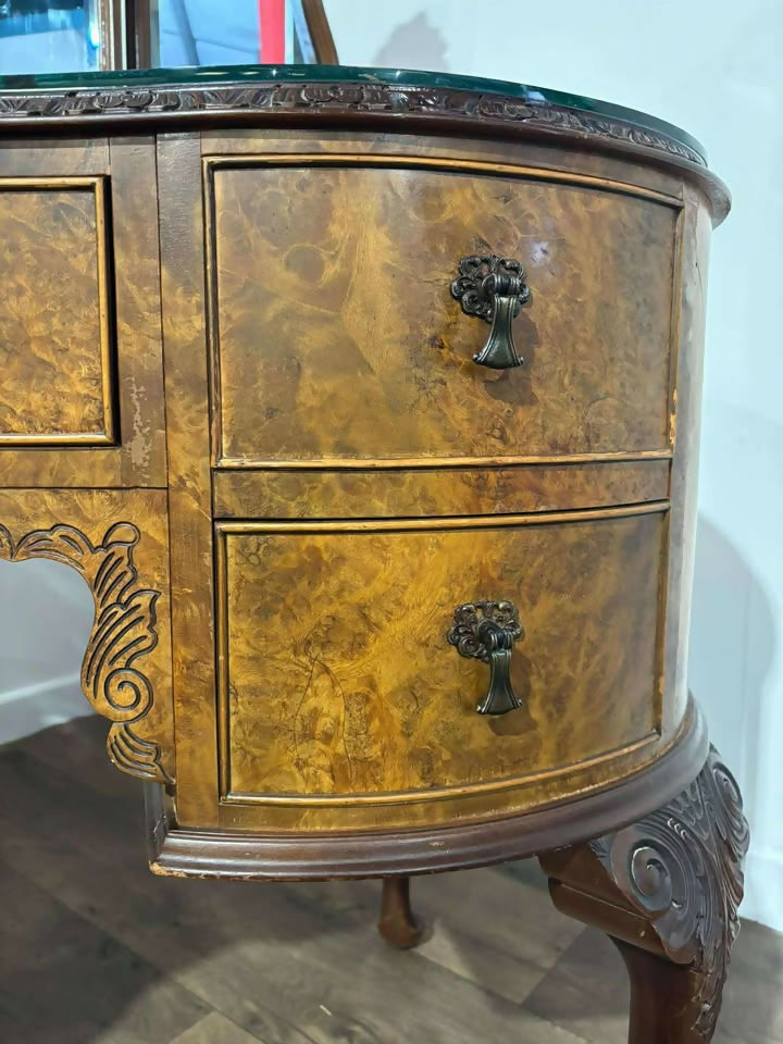 Vintage Walnut Veneered Kidney Shaped Dressing Table with Triptych Mirrorsv