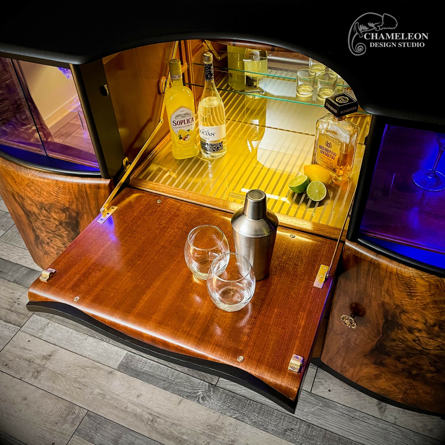 Winston Beautility Cocktail Cabinet/ Drinks Cabinet