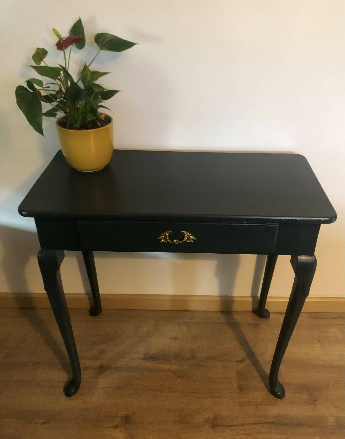 Georgian/Queen Anne style console table/dressing table