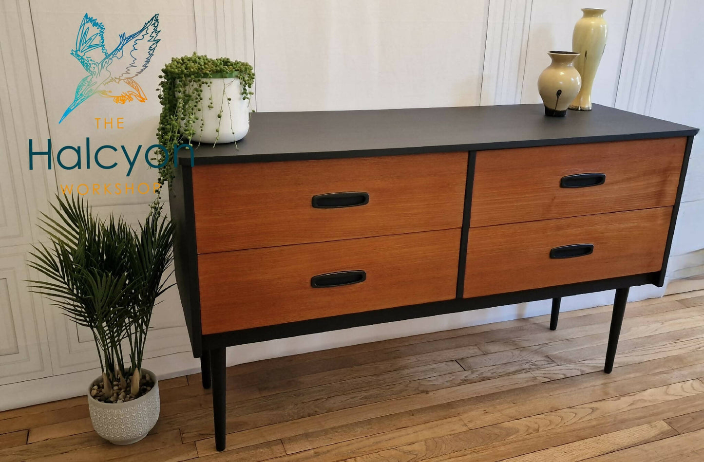 ***SOLD****Mid Century Modern ( MCM ) Sideboard