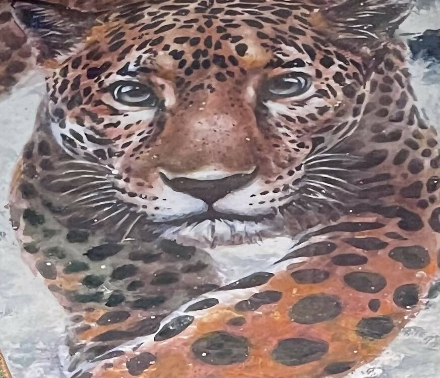 Majestic Glass Topped Snow Leopard Table