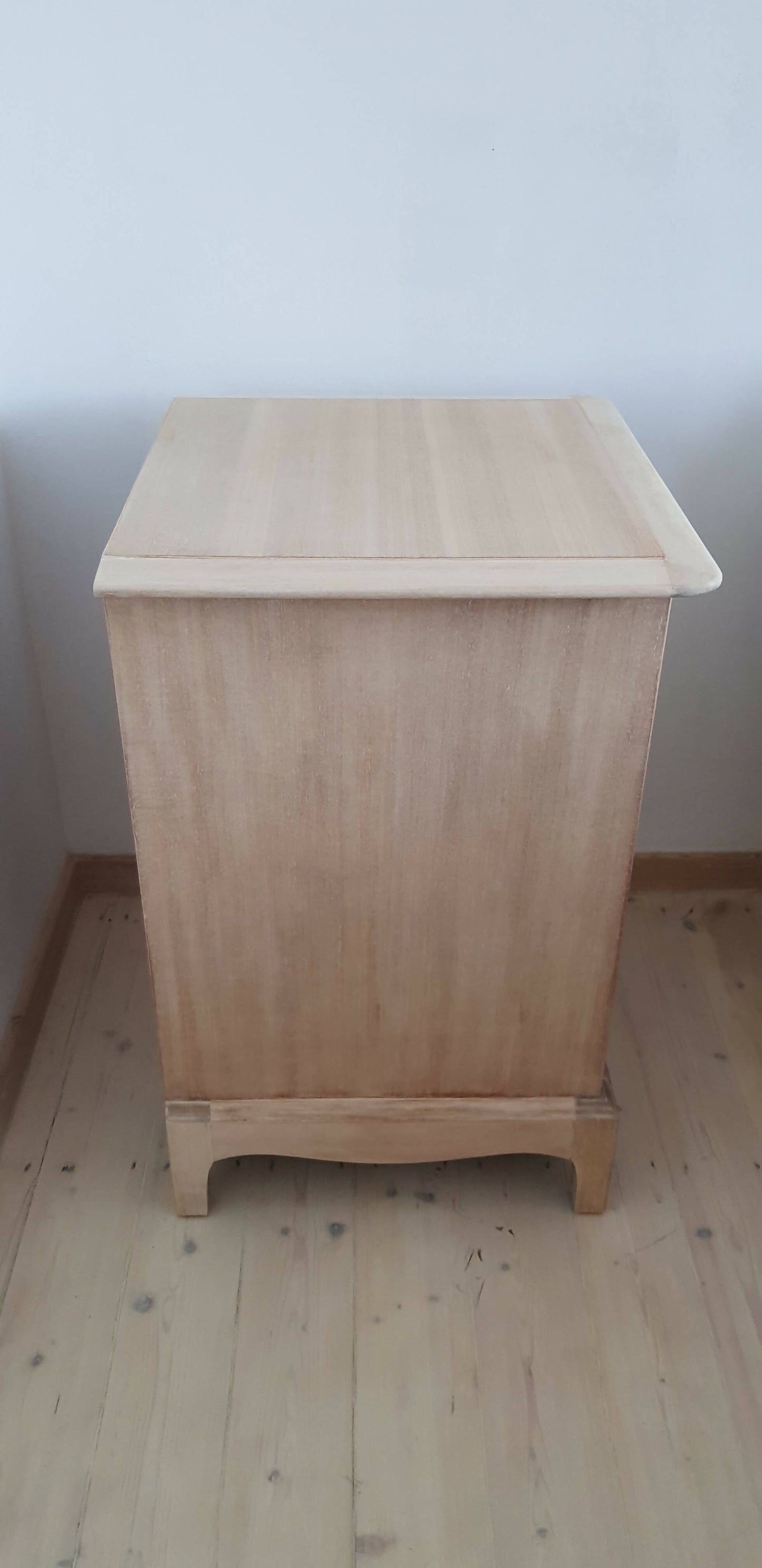 Stag Minstrel rustic, weathered style bedside table, Stag drawers natural colour