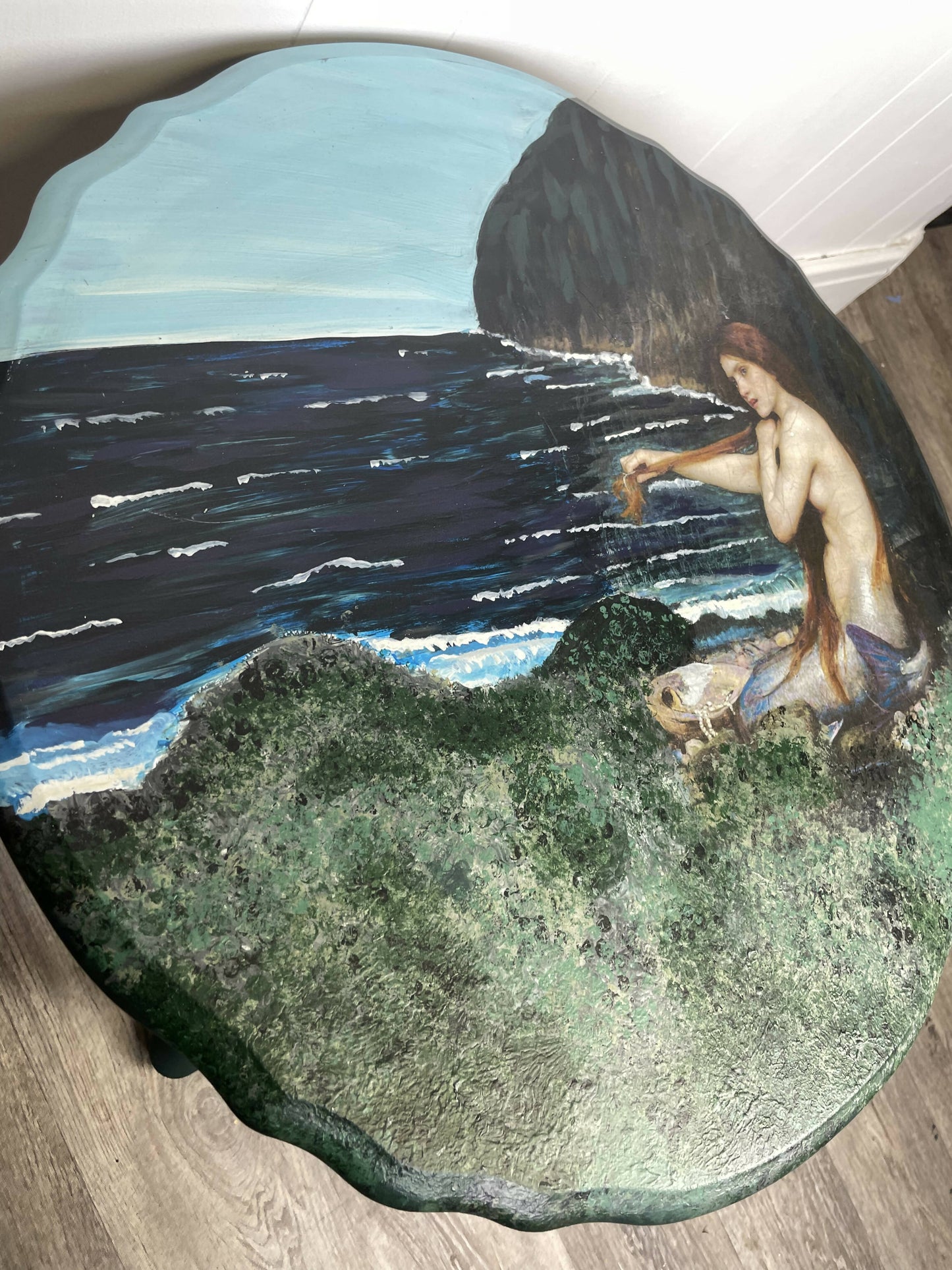 Dark Green Round Coffee Table/Side Table with Mermaid Designed Top