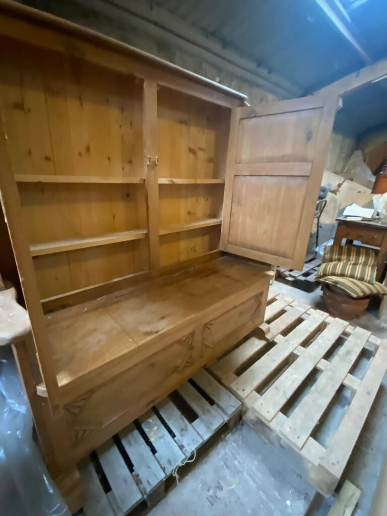 Solid pine Monks Bench