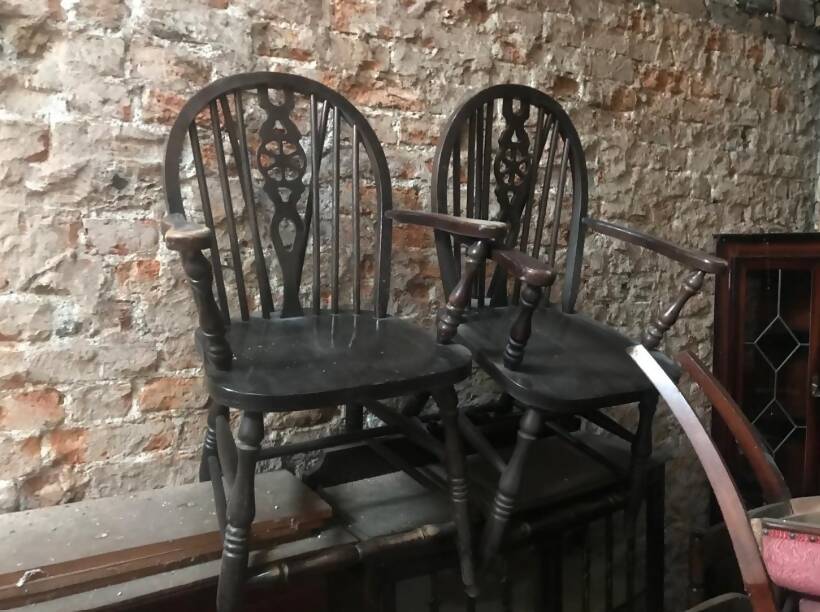 Set of 6 Windsor Chairs
