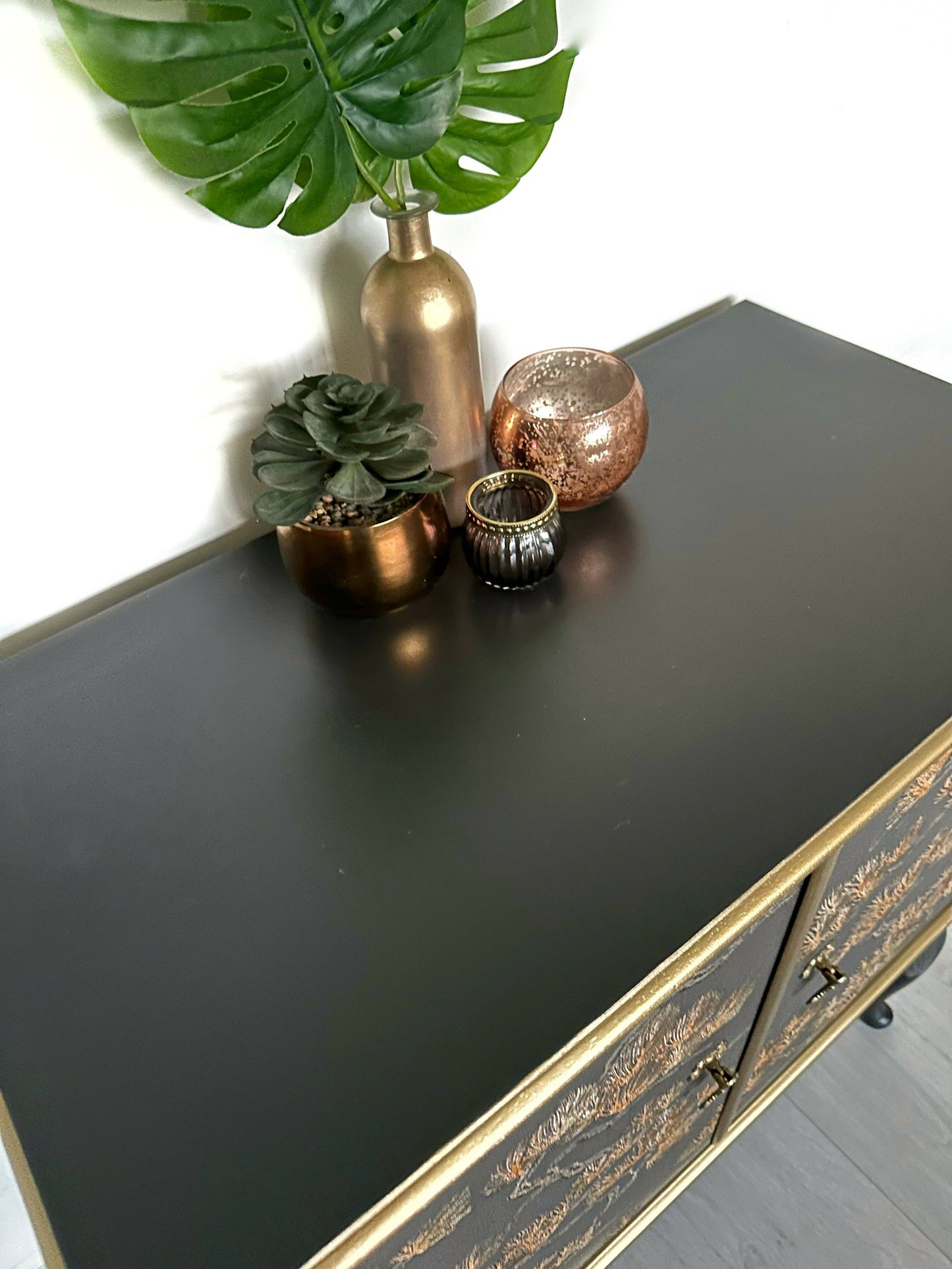 Black Art Deco Drinks Cocktail  Cabinet