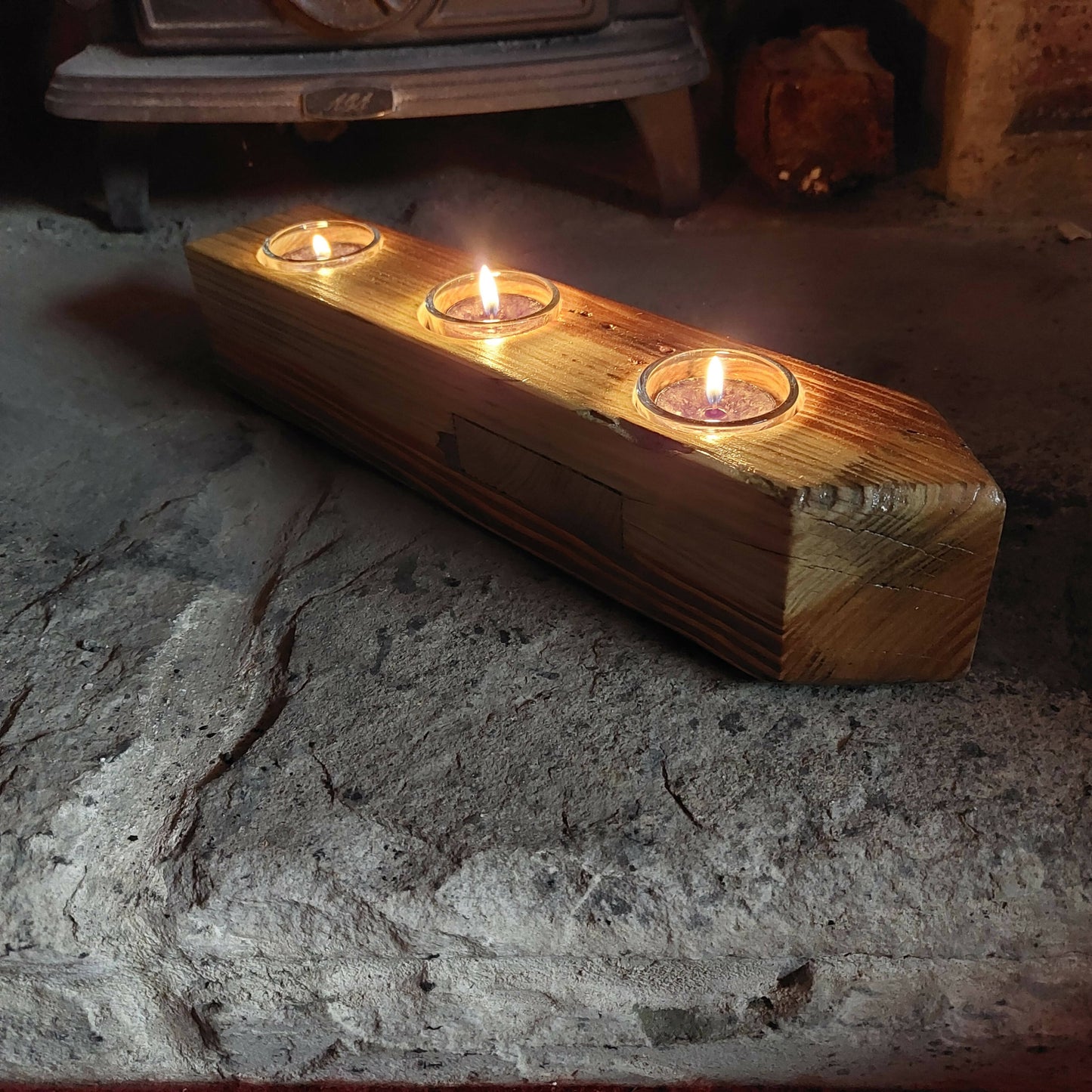 TEA LIGHT HOLDER RECYCLED TIMBER WITH GLASS LIGHT HOLDERS