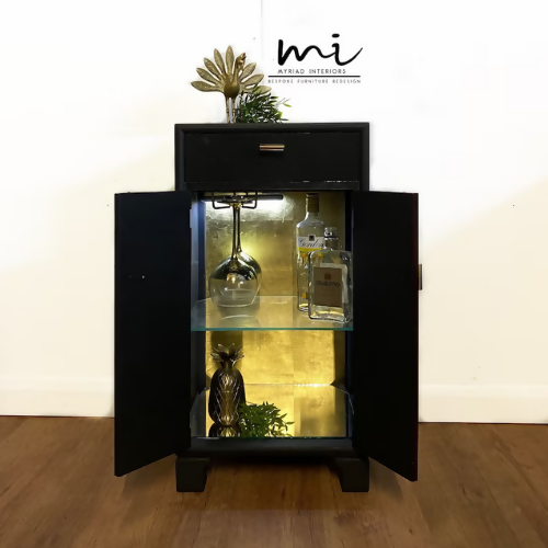 MADE TO ORDER Upcycled drinks cabinet, cocktail, hand painted, Mona Lisa, decoupage, gin bar, black - commissions available