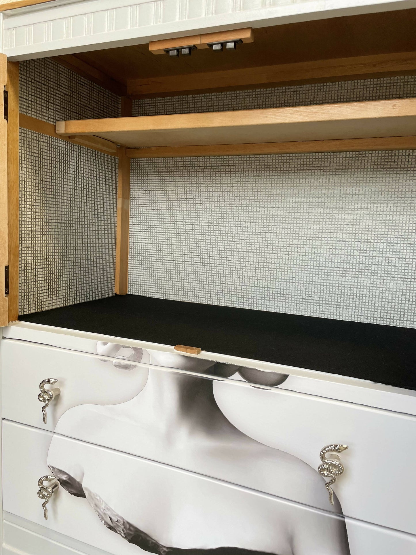 White Medusa cabinet Harris Lebus / Vintage Kitchen Cupboard
