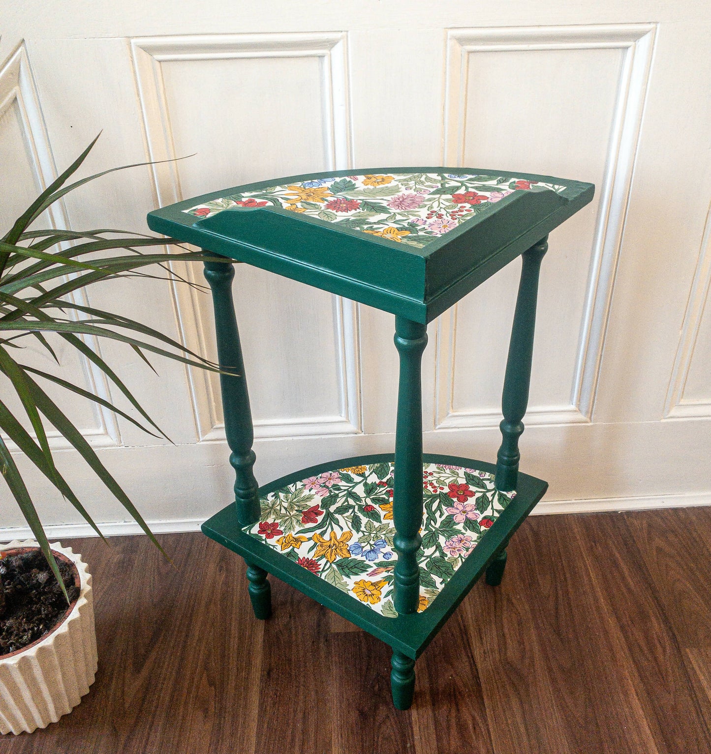 “Bathed in Green” two tier corner stand
