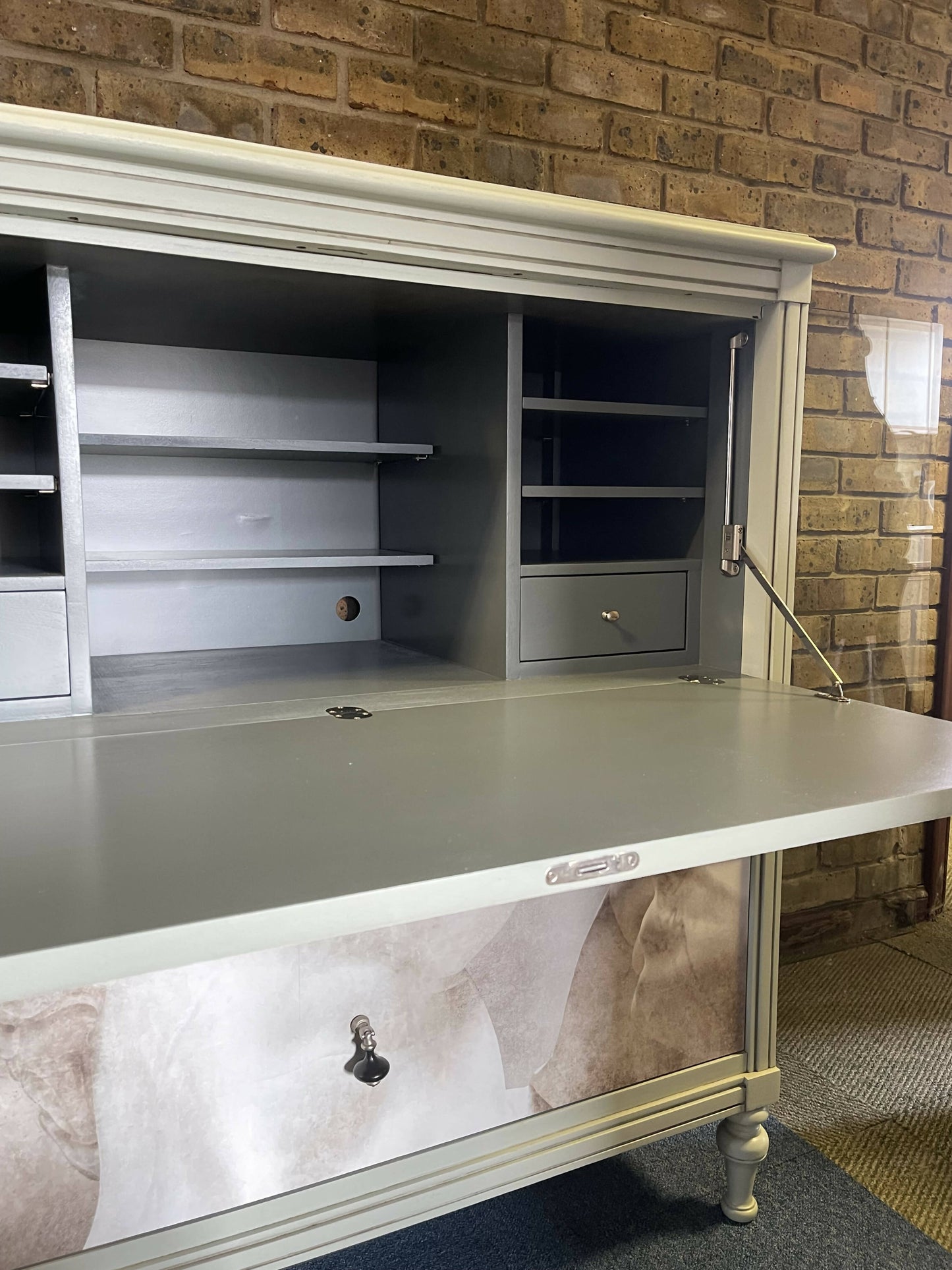 Secrétaire desk, Writing desk depicting Michelangelo’s David